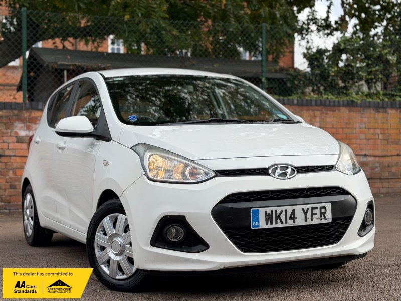 White Hyundai i10 1.2 SE Hatchback 5dr Petrol Manual Euro 5 87 ps